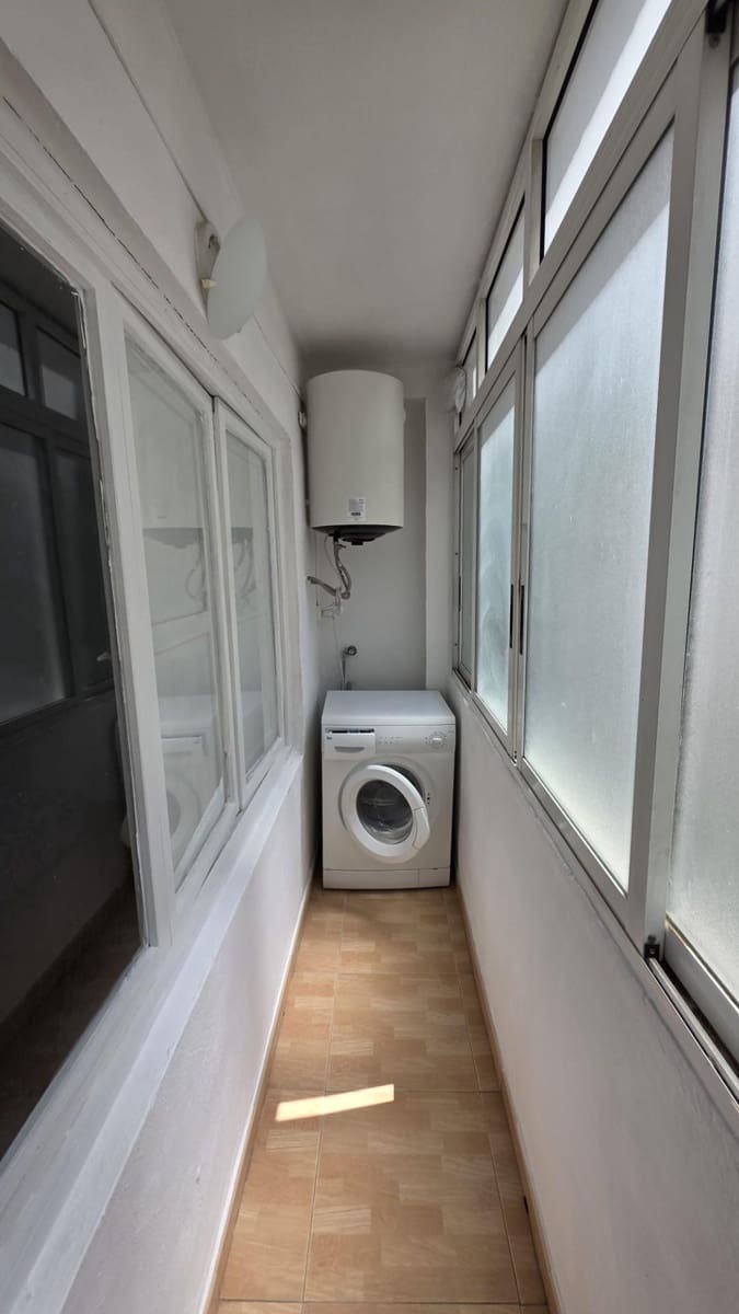 2 soveværelse Lejlighed til leje i Alicante by - € 1.000 (Ref: 7347114)