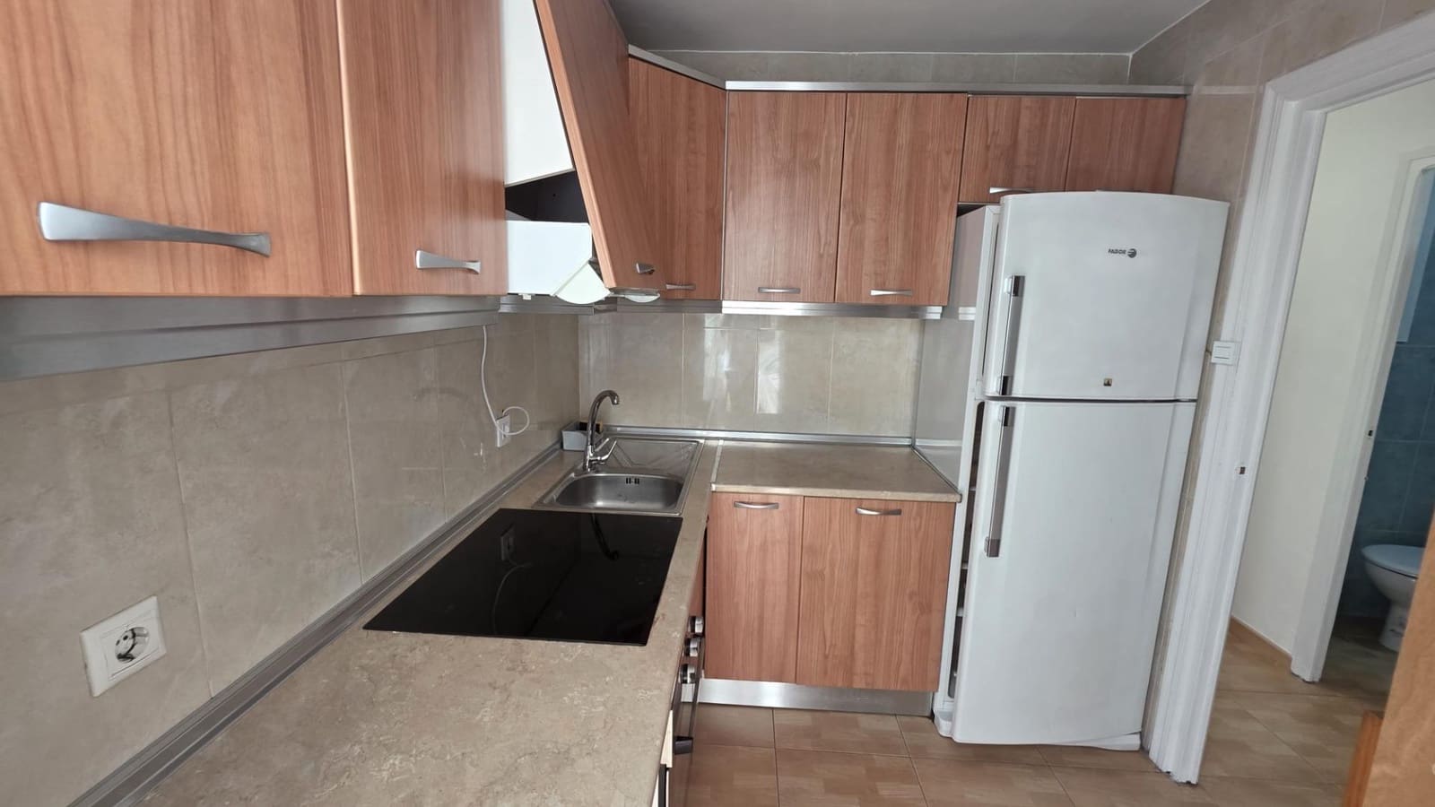 2 soveværelse Lejlighed til leje i Alicante by - € 1.000 (Ref: 7347114)