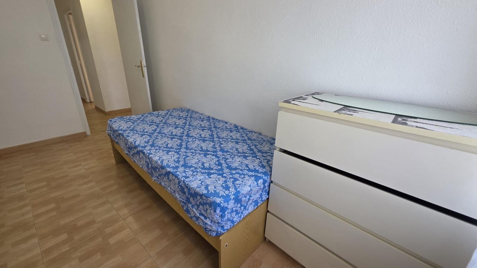 2 soveværelse Lejlighed til leje i Alicante by - € 1.000 (Ref: 7347114)