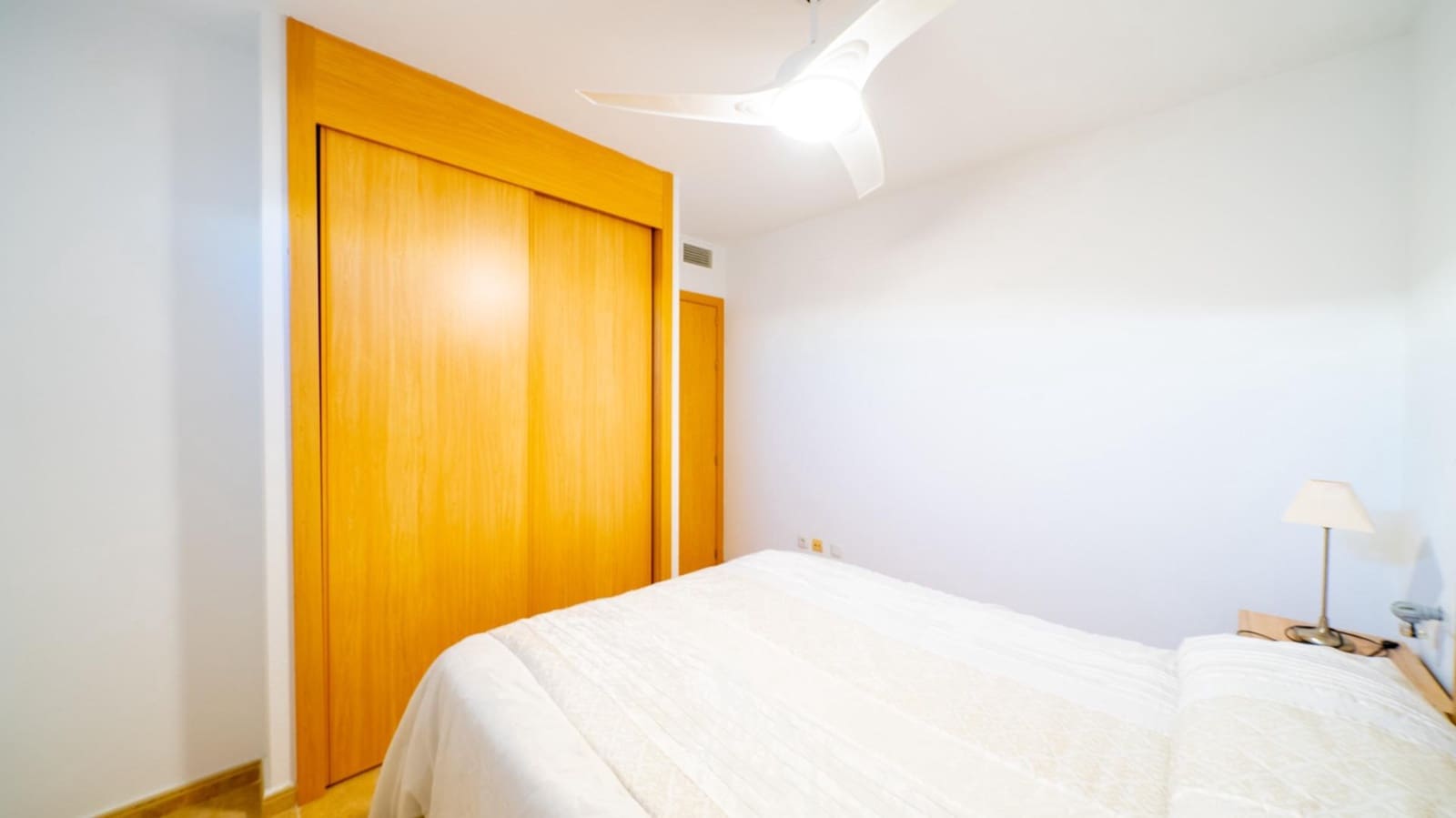 2 soverom Leilighet til leie i El Campello med svømmebasseng - € 1 000 (Ref: 7447272)