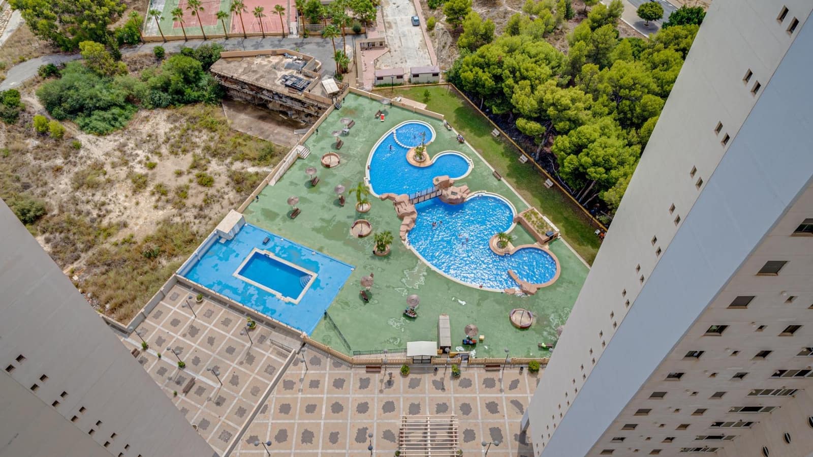 1 slaapkamer Flat te huur in La Villajoyosa / Vila Joiosa met zwembad garage - € 950 (Ref: 7516438)