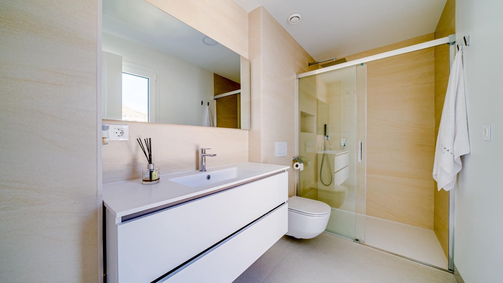 3 soveværelse Villa til leje i Finestrat med swimmingpool garage - € 3.300 (Ref: 7528089)