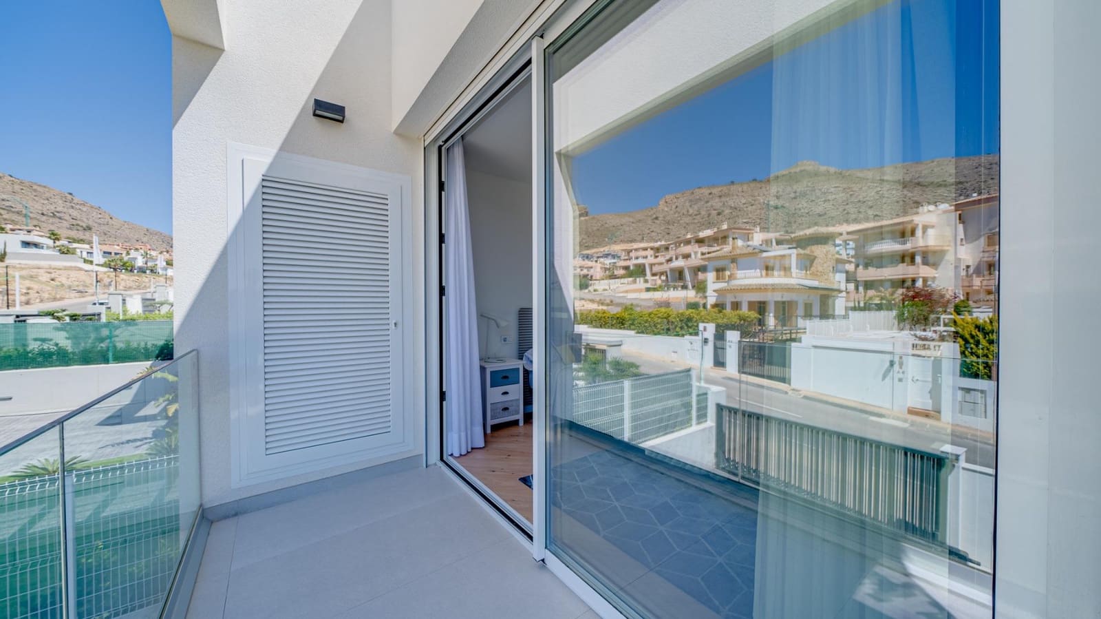 3 soveværelse Villa til leje i Finestrat med swimmingpool garage - € 3.300 (Ref: 7528089)