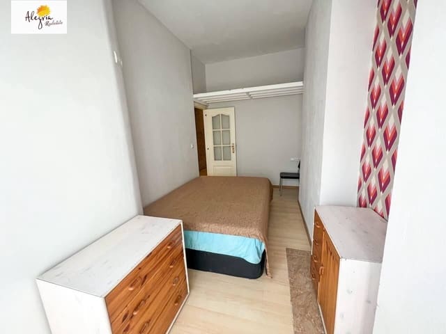 3 soveværelse Lejlighed til leje i El Botanic, Valencia by - € 1.300 (Ref: 7575861)