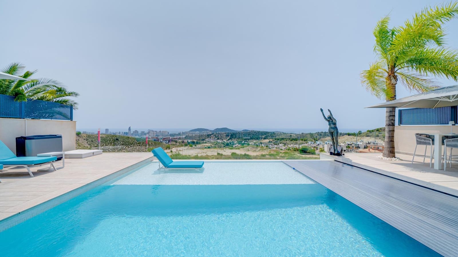 5 makuuhuone Huvila myytävänä paikassa Finestrat mukana uima-altaan 
autotalli - 895 000 € (Ref: 7672234)