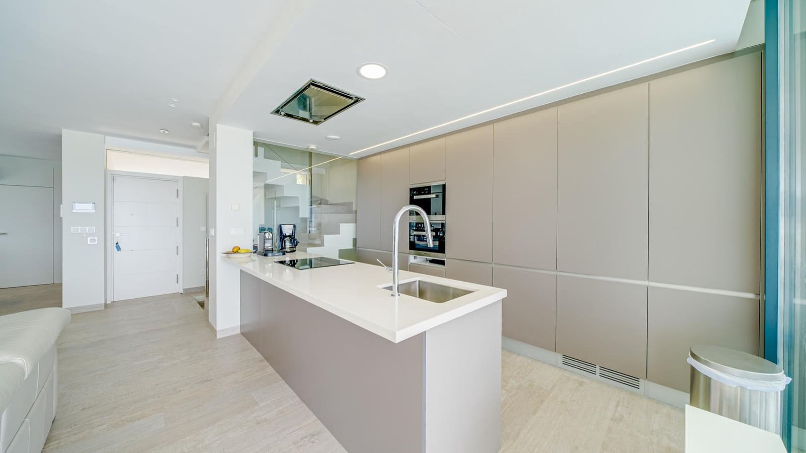 5 makuuhuone Huvila myytävänä paikassa Finestrat mukana uima-altaan 
autotalli - 895 000 € (Ref: 7672234)