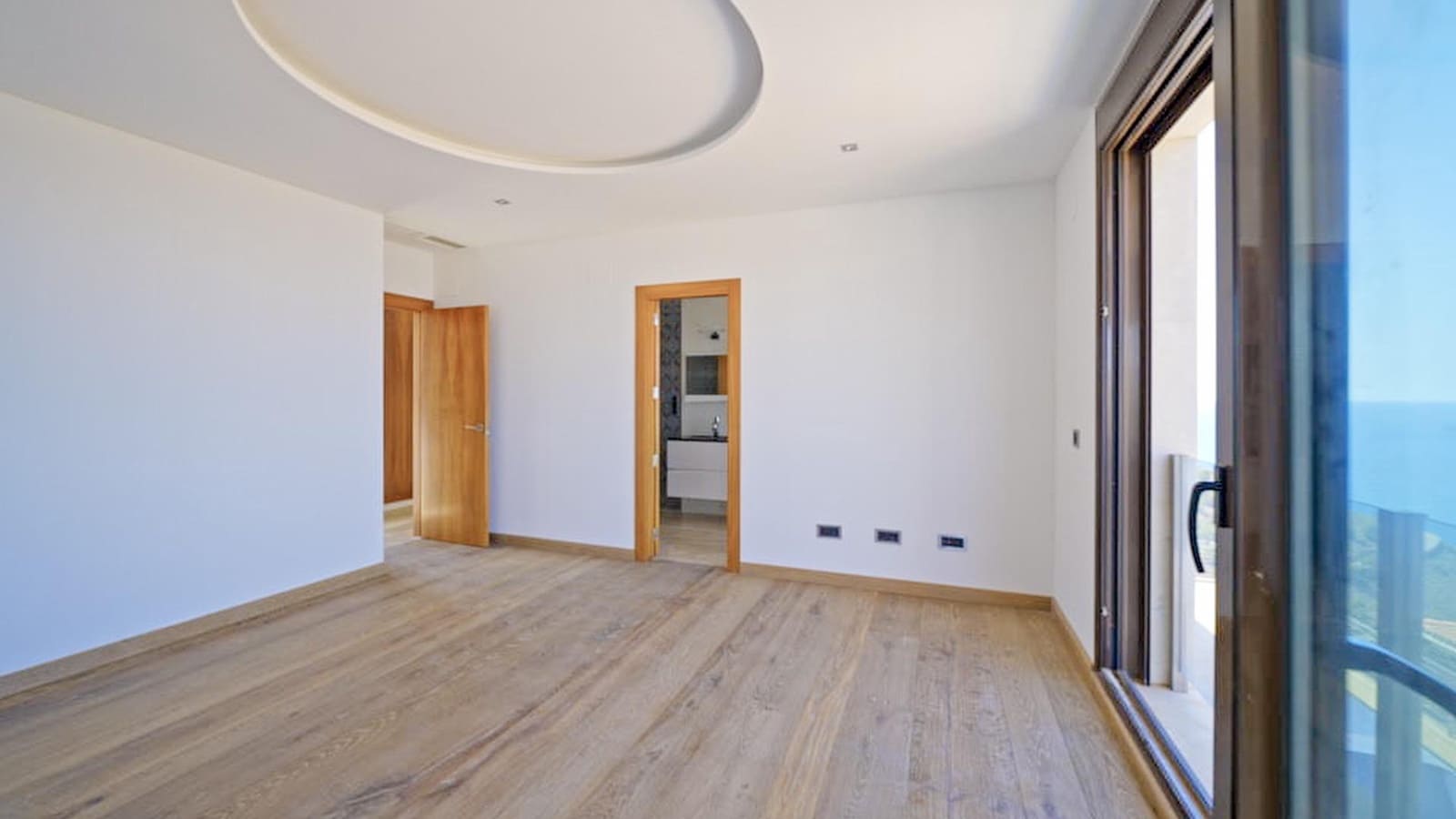 4 soverom Villa til salgs i Benidorm med svømmebasseng garasje - € 3 100 000 (Ref: 7682541)