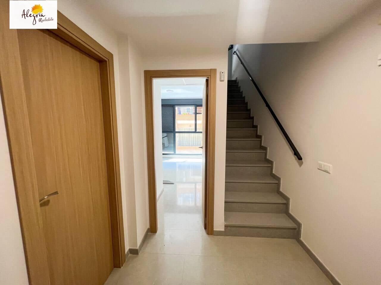 1 bedroom Apartment for rent in Mislata with garage - € 1,200 (Ref: 7689686)