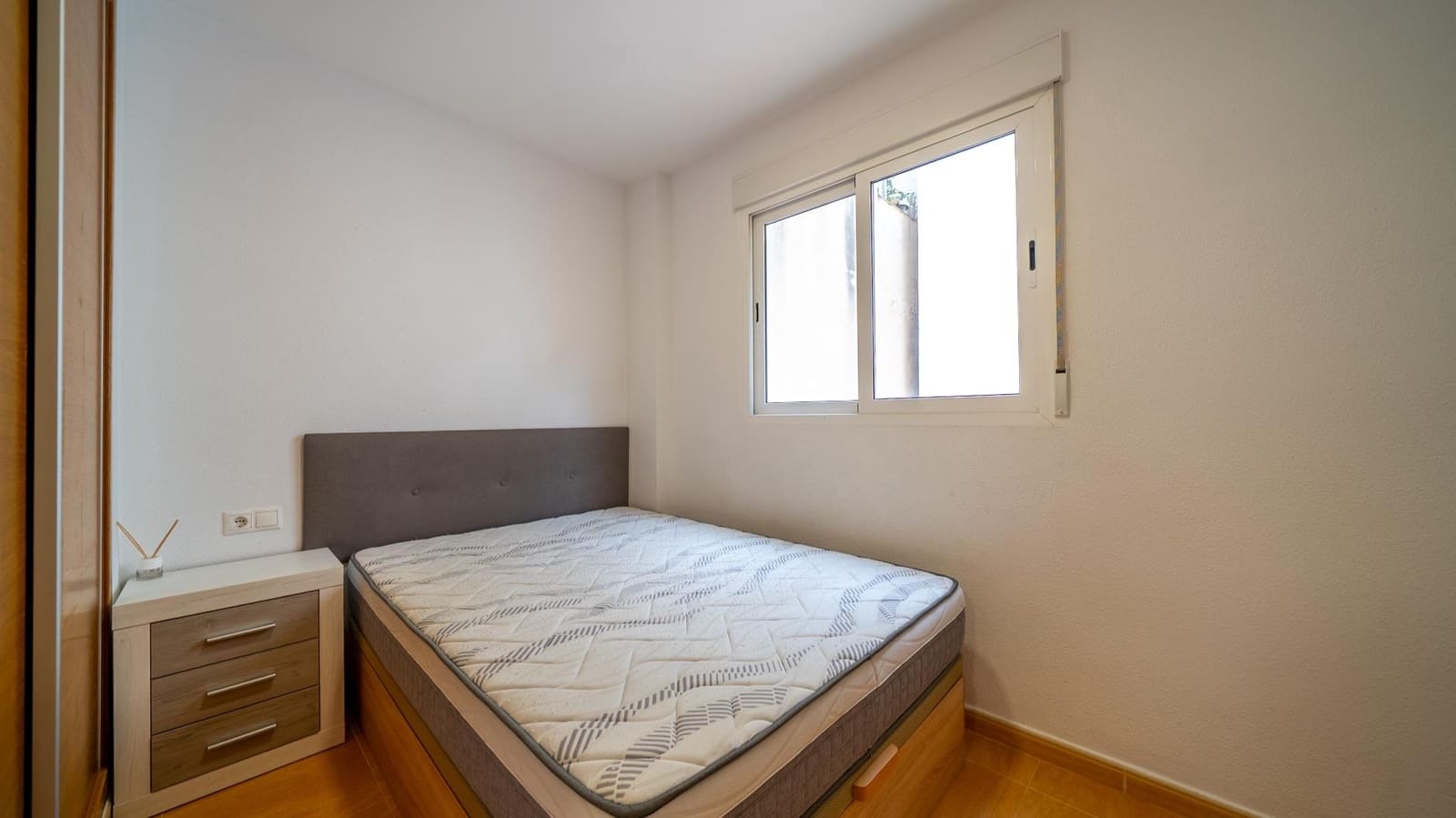 2 slaapkamer Appartement te koop in Alicante stad - € 249.000 (Ref: 7693757)