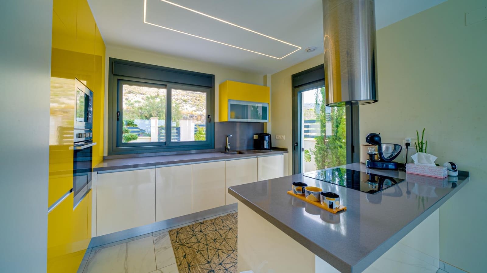 Chalet de 3 habitaciones en Finestrat en venta con piscina - 685.000 € (Ref: 7777335)