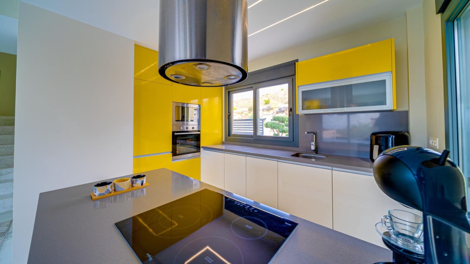 Chalet de 3 habitaciones en Finestrat en venta con piscina - 685.000 € (Ref: 7777335)