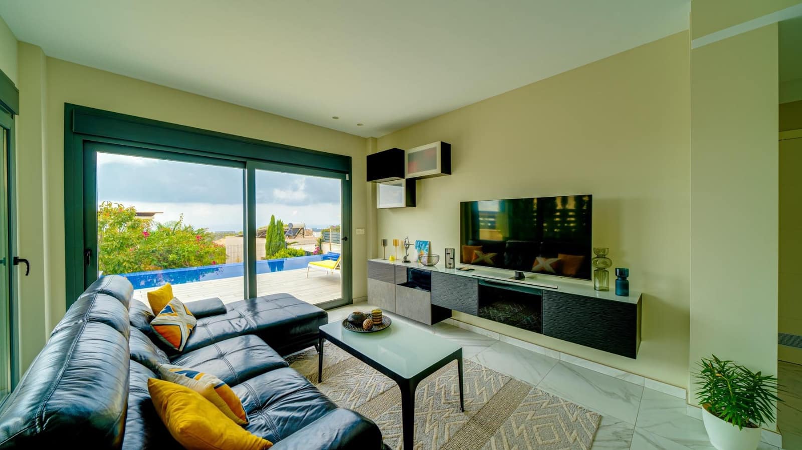 Chalet de 3 habitaciones en Finestrat en venta con piscina - 685.000 € (Ref: 7777335)