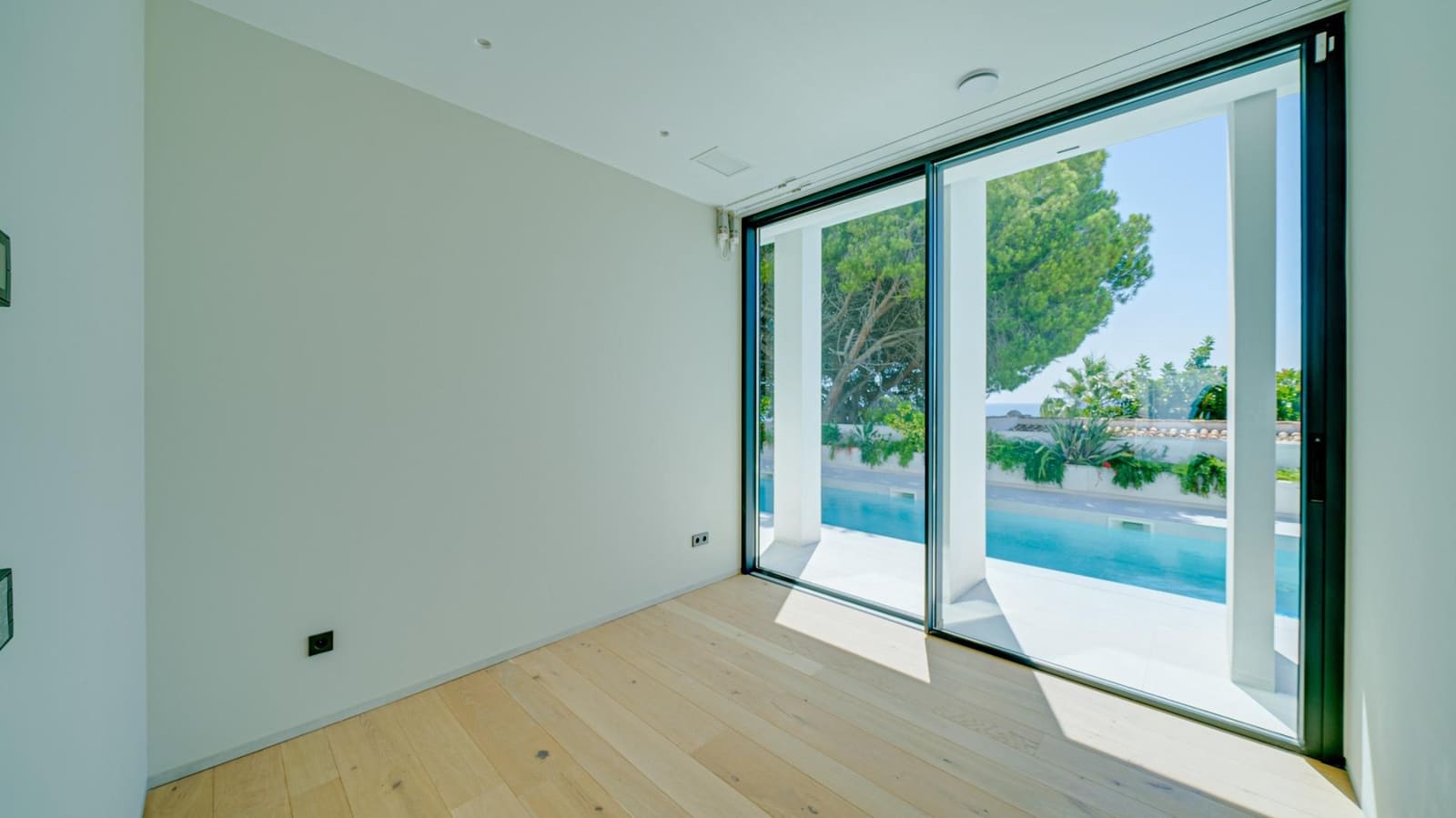 5 bedroom Villa for sale in Altea with pool garage - € 4,800,000 (Ref: 7778546)