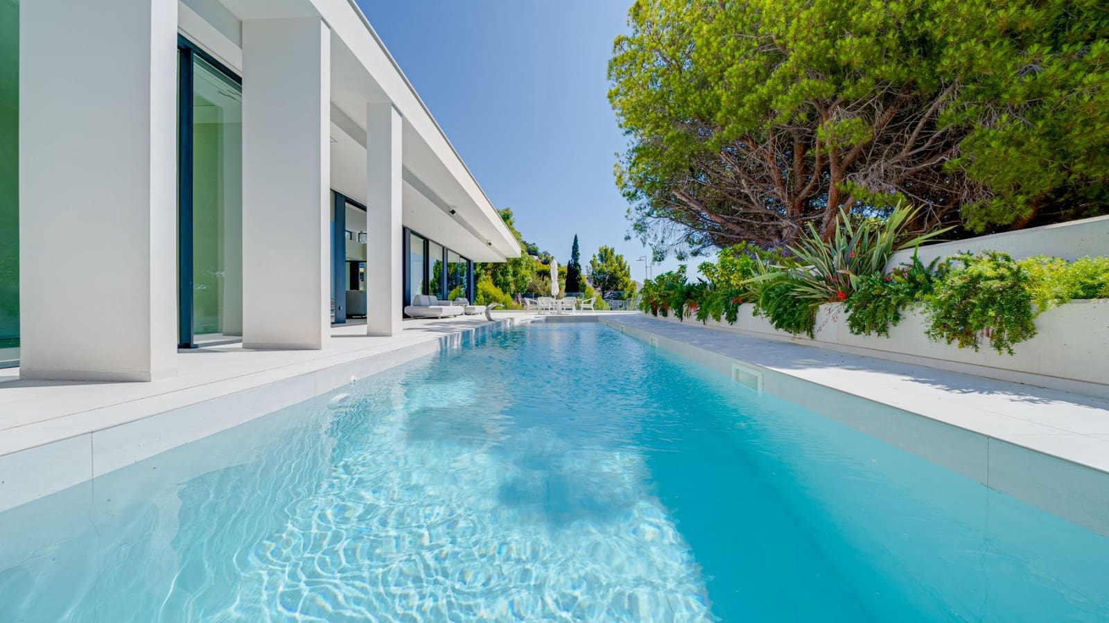 5 bedroom Villa for sale in Altea with pool garage - € 4,800,000 (Ref: 7778546)