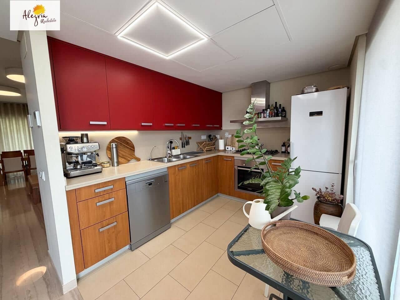 4 bedroom Villa for sale in Chiva with pool garage - € 459,000 (Ref: 7789941)