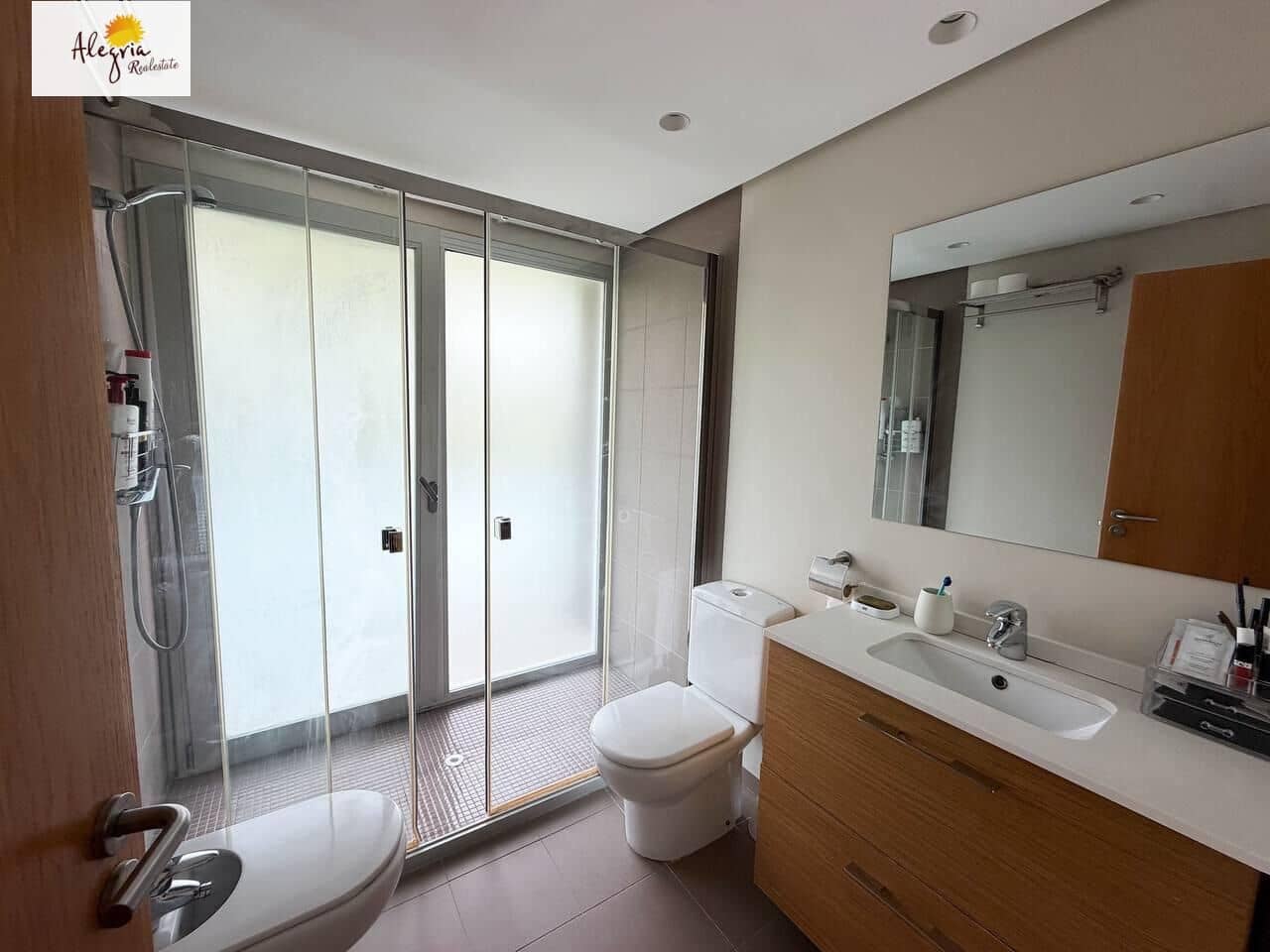4 bedroom Villa for sale in Chiva with pool garage - € 459,000 (Ref: 7789941)