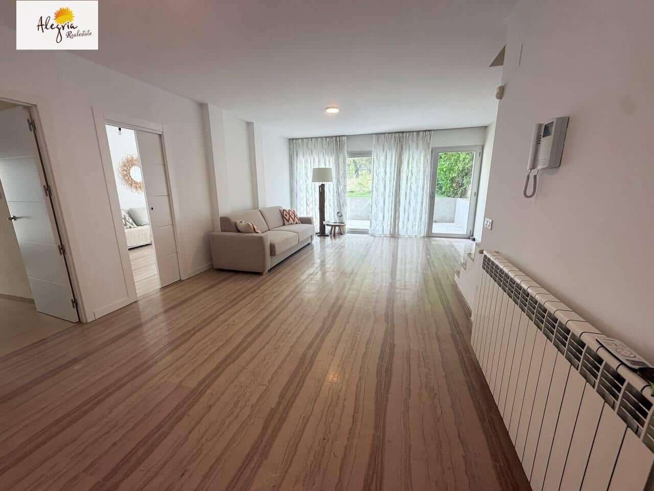4 bedroom Villa for sale in Chiva with pool garage - € 459,000 (Ref: 7789941)