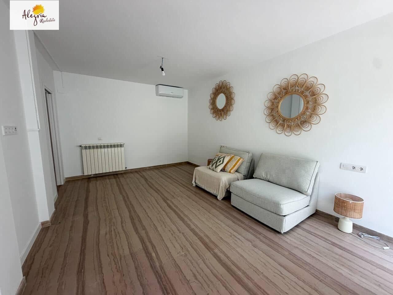 4 bedroom Villa for sale in Chiva with pool garage - € 459,000 (Ref: 7789941)