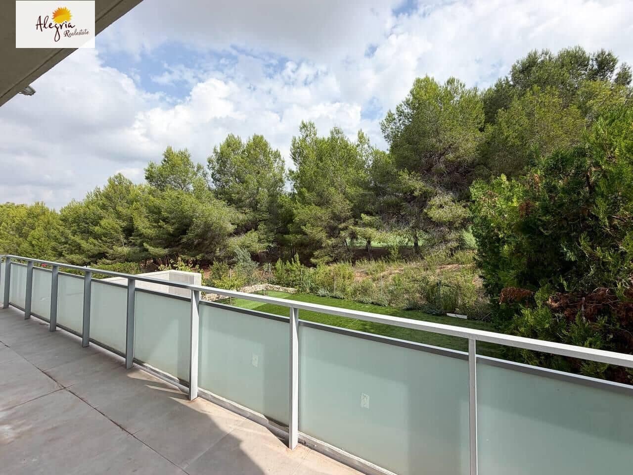 4 bedroom Villa for sale in Chiva with pool garage - € 459,000 (Ref: 7789941)