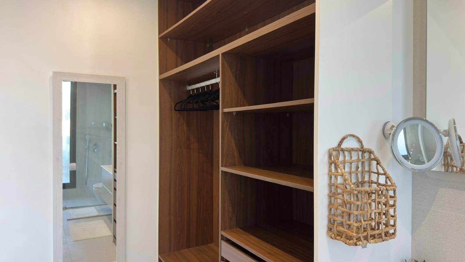 Villa/Maison de 3 chambres à louer à Finestrat avec piscine garage - 3 300 € (Ref: 7847335)