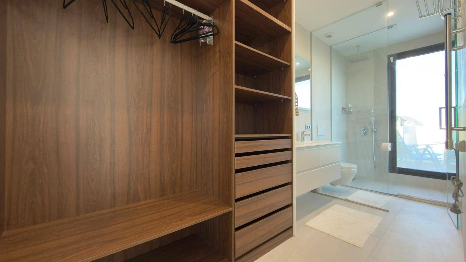 Villa/Maison de 3 chambres à louer à Finestrat avec piscine garage - 3 300 € (Ref: 7847335)