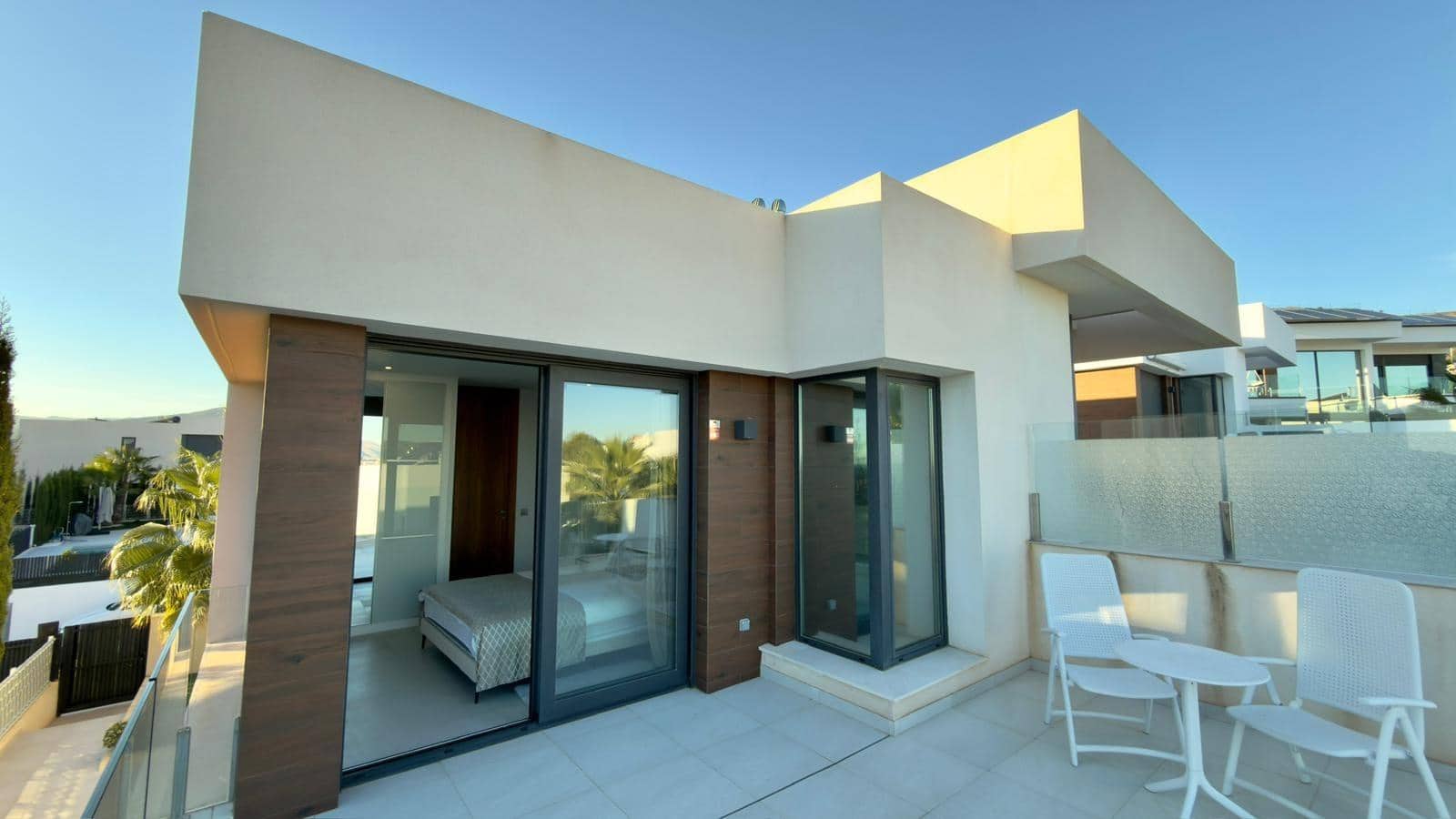 Villa/Maison de 3 chambres à louer à Finestrat avec piscine garage - 3 300 € (Ref: 7847335)