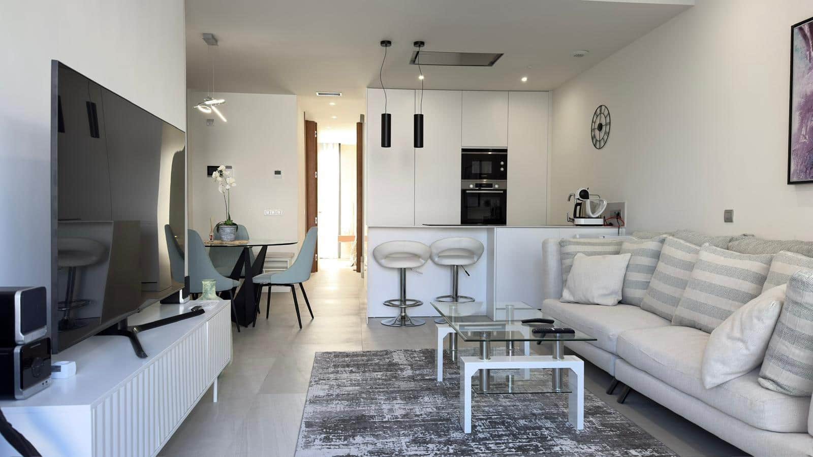 Villa/Maison de 3 chambres à louer à Finestrat avec piscine garage - 3 300 € (Ref: 7847335)