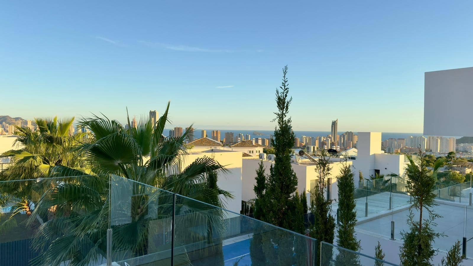 3 camera da letto Villa da affittare in Finestrat con piscina garage - 3.400 € (Rif: 7847335)