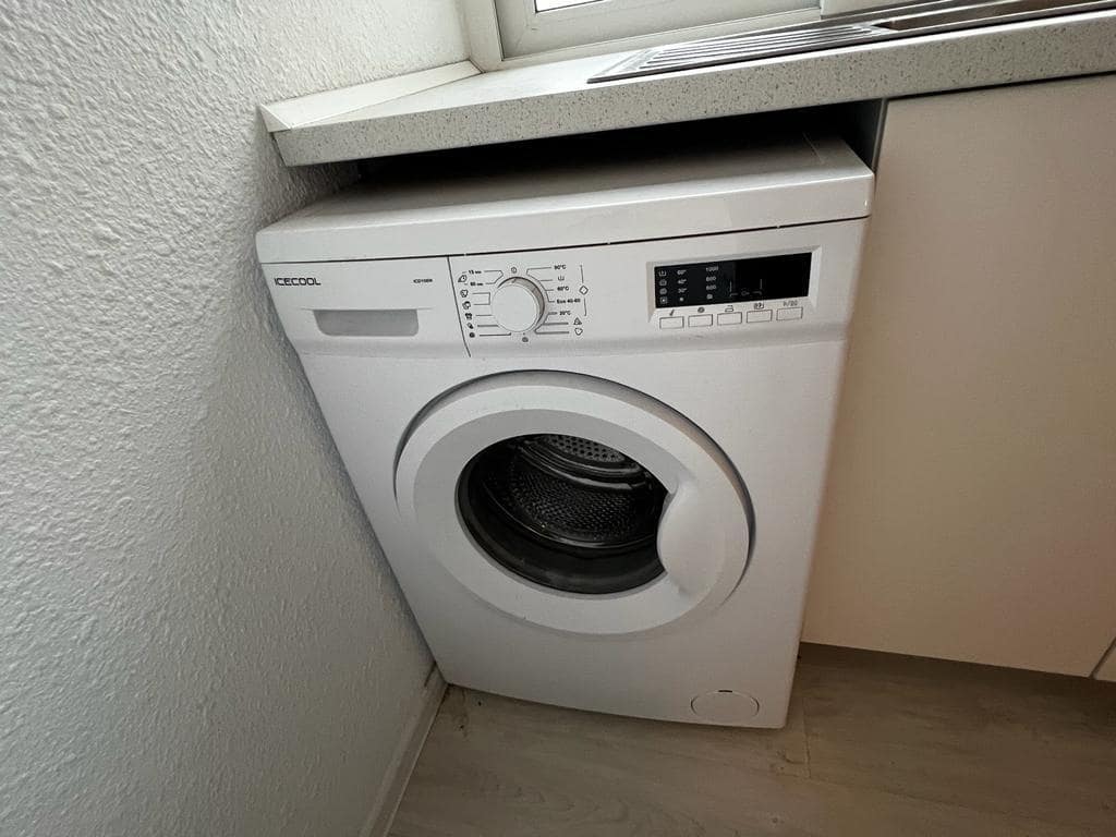 Appartement de 3 chambres à louer à Alicante ville - 950 € (Ref: 7865993)
