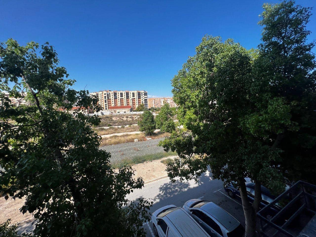 Appartement de 3 chambres à louer à Alicante ville - 950 € (Ref: 7865993)