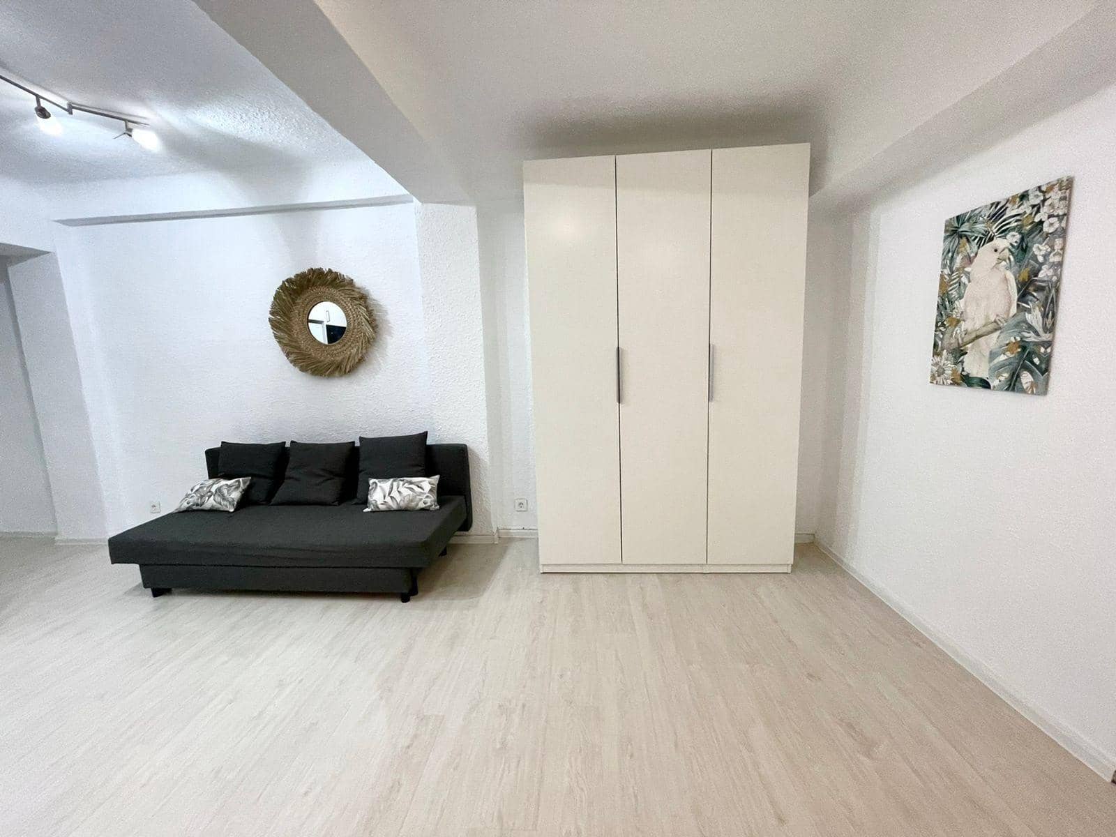Appartement de 3 chambres à louer à Alicante ville - 950 € (Ref: 7865993)