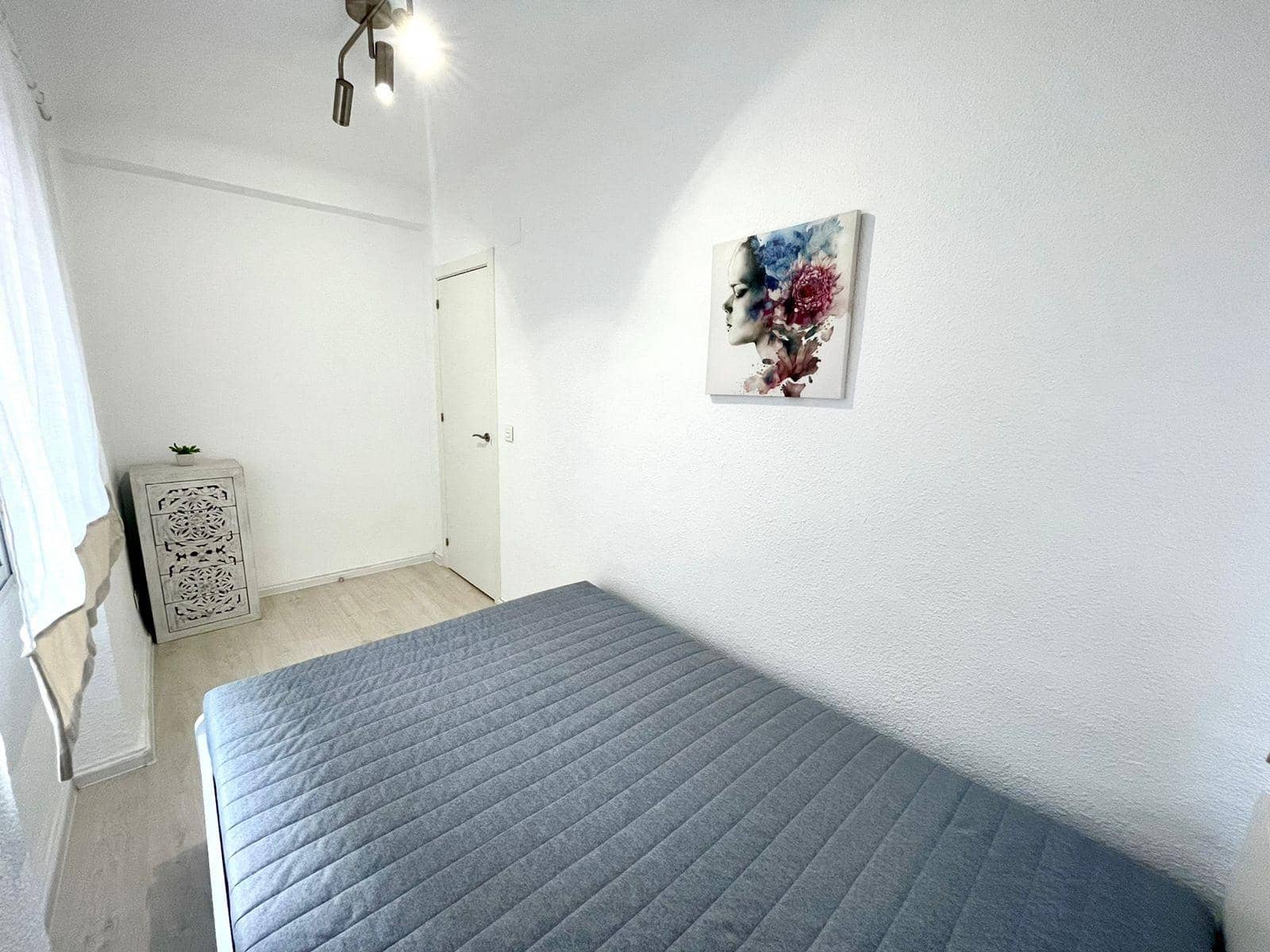 Appartement de 3 chambres à louer à Alicante ville - 950 € (Ref: 7865993)