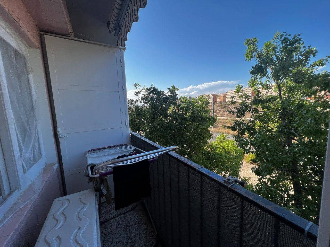 Appartement de 3 chambres à louer à Alicante ville - 950 € (Ref: 7865993)