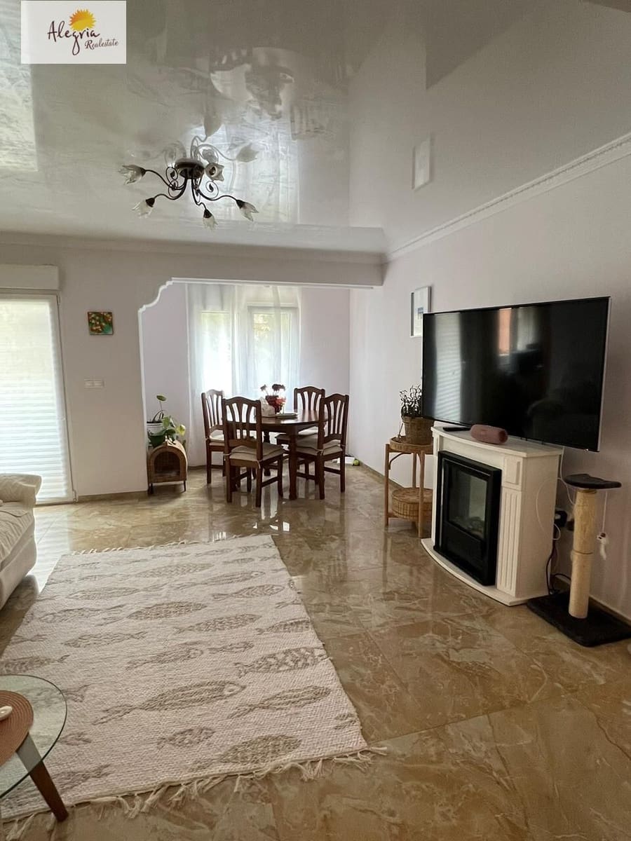 2 bedroom Apartment for rent in Valencia city - € 1,300 (Ref: 8005760)