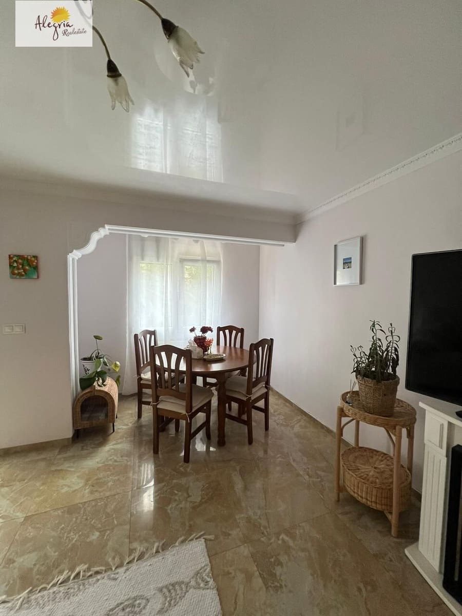 2 bedroom Apartment for rent in Valencia city - € 1,300 (Ref: 8005760)