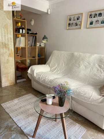 2 bedroom Apartment for rent in Les Tendetes, Valencia city - € 1,300 (Ref: 8005760)