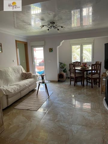 2 bedroom Apartment for rent in Les Tendetes, Valencia city - € 1,300 (Ref: 8005760)