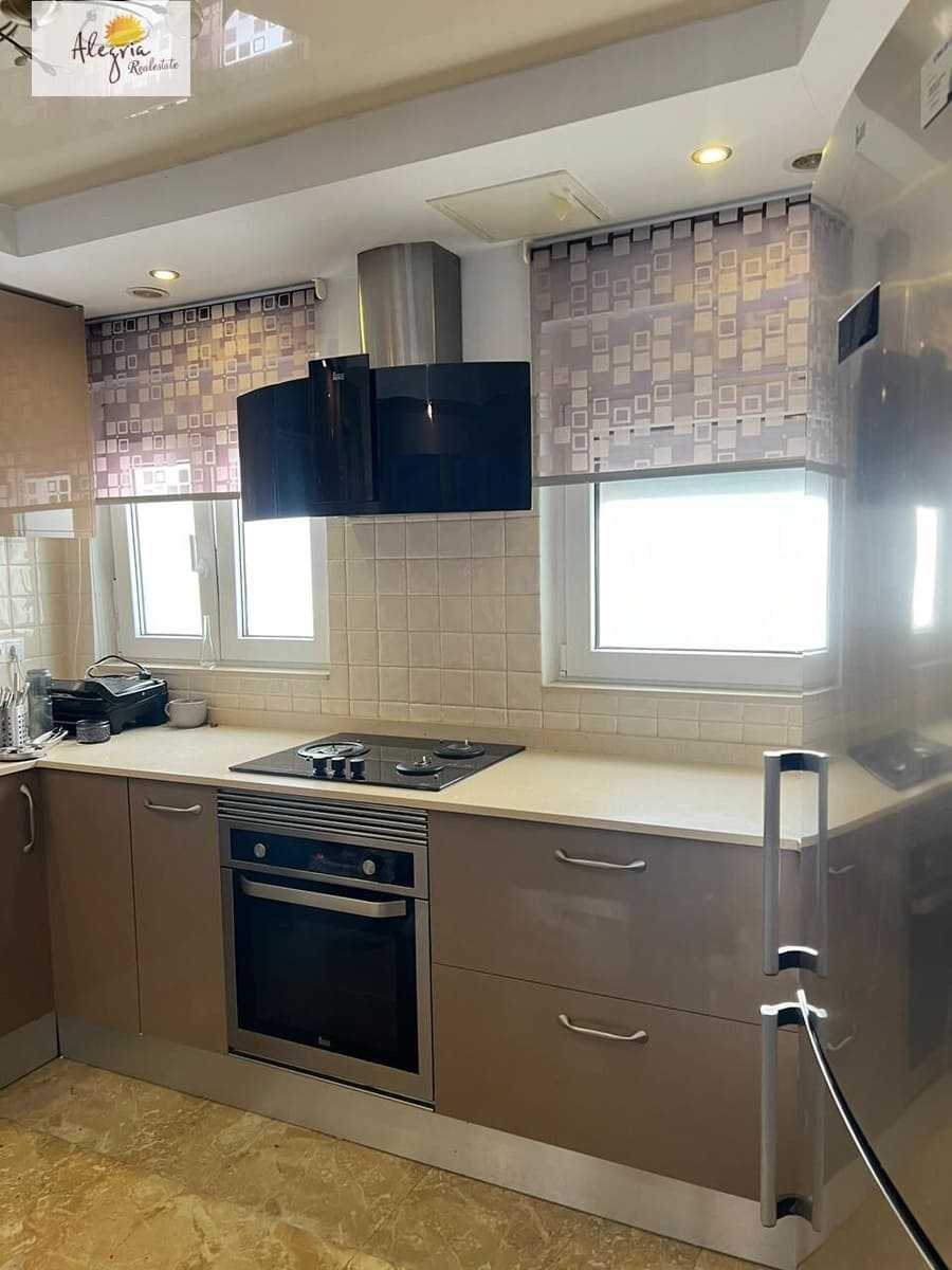 2 bedroom Apartment for rent in Valencia city - € 1,300 (Ref: 8005760)