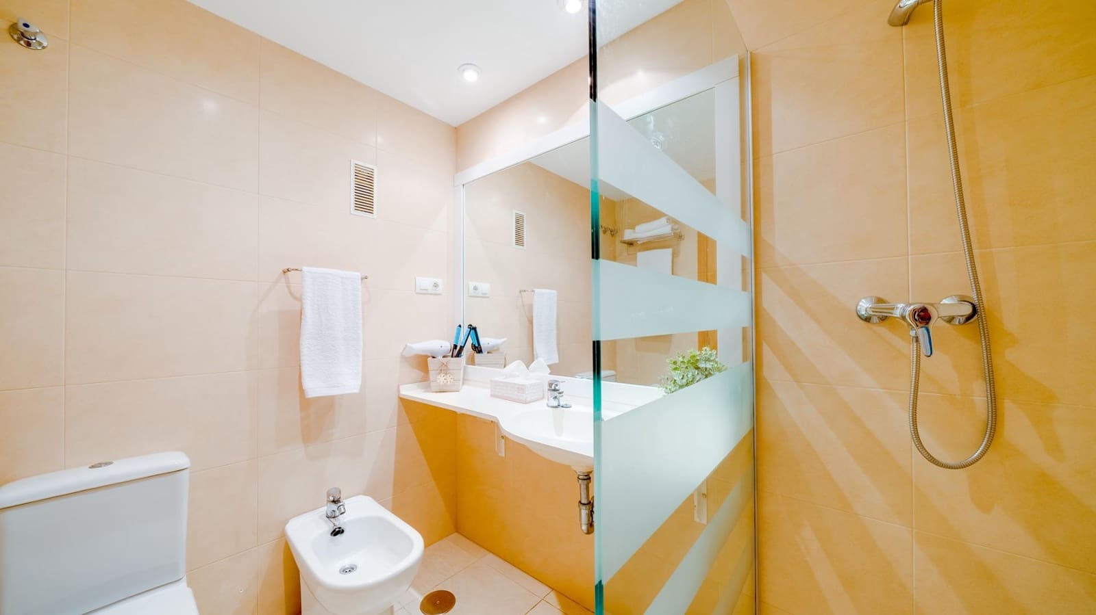 1 makuuhuone Huoneisto vuokrattavana paikassa Benidorm mukana uima-altaan 
autotalli - 1 000 € (Ref: 8006401)