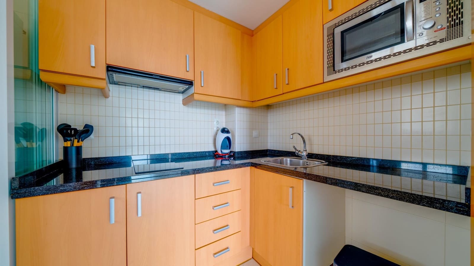 1 makuuhuone Huoneisto vuokrattavana paikassa Benidorm mukana uima-altaan 
autotalli - 1 000 € (Ref: 8006401)