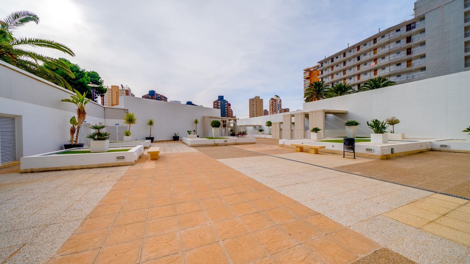 1 makuuhuone Huoneisto vuokrattavana paikassa Benidorm mukana uima-altaan 
autotalli - 1 000 € (Ref: 8006401)