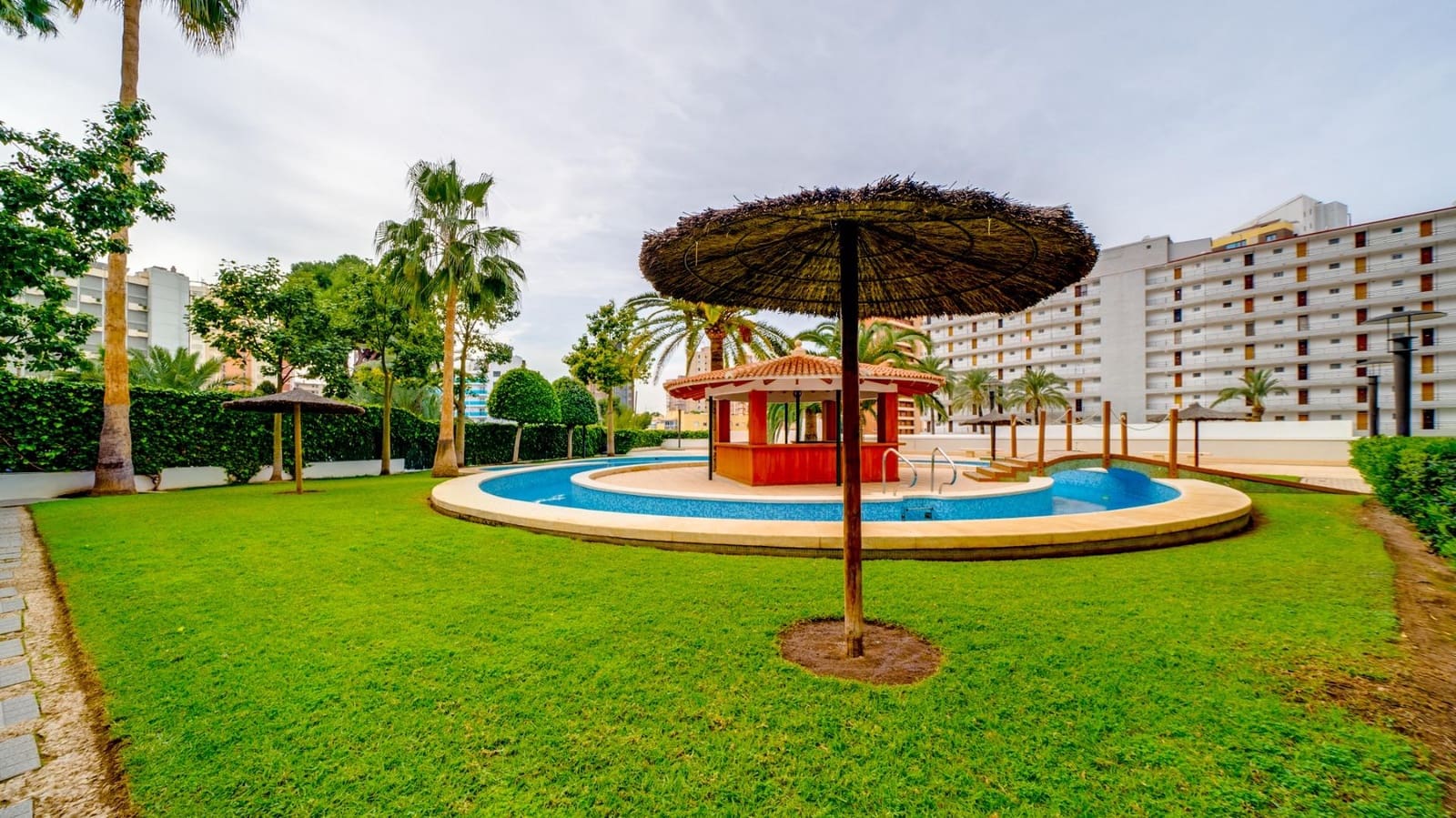 1 makuuhuone Huoneisto vuokrattavana paikassa Benidorm mukana uima-altaan 
autotalli - 1 000 € (Ref: 8006401)