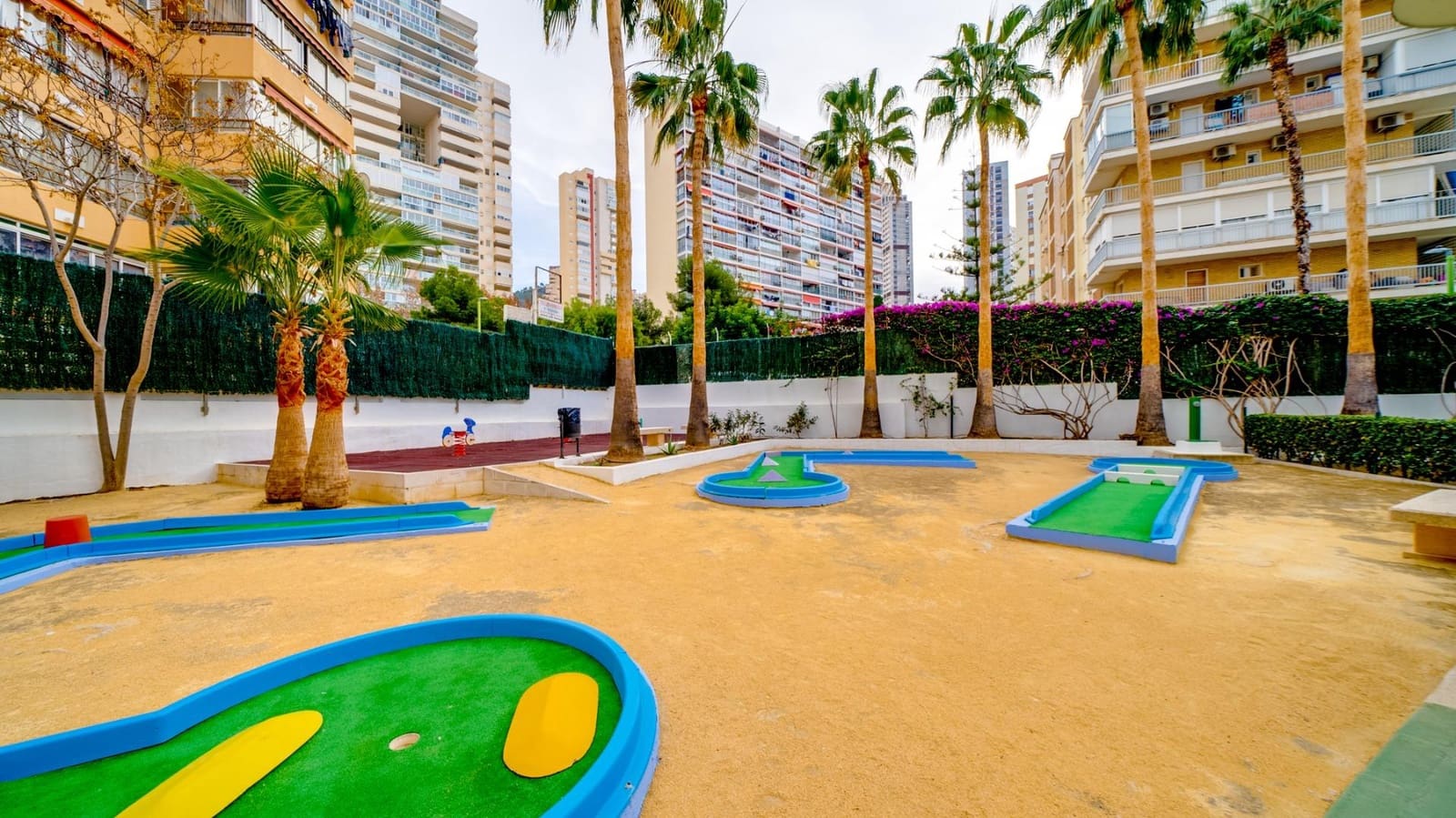 1 makuuhuone Huoneisto vuokrattavana paikassa Benidorm mukana uima-altaan 
autotalli - 1 000 € (Ref: 8006401)