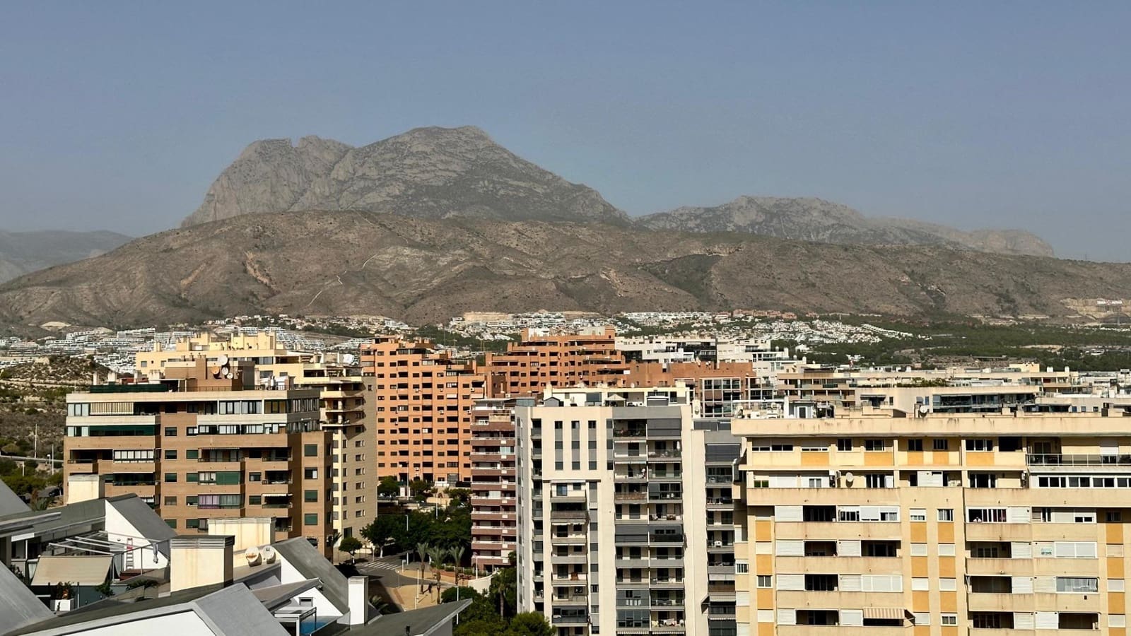 Appartement de 2 chambres à louer à La Villajoyosa / Vila Joiosa avec piscine - 950 € (Ref: 8017617)