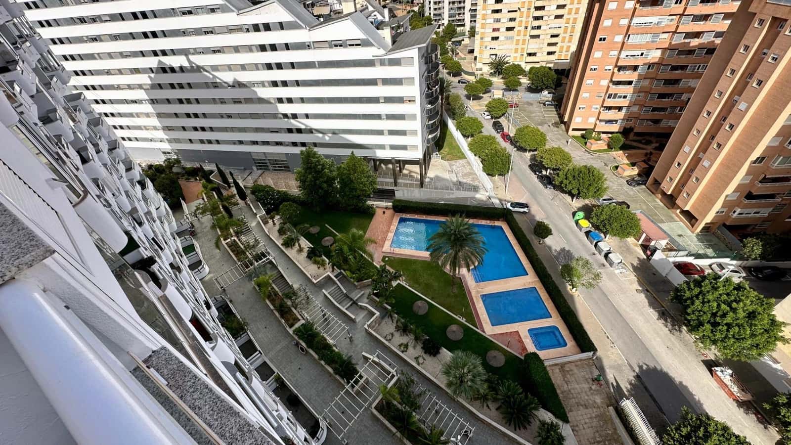 Appartement de 2 chambres à louer à La Villajoyosa / Vila Joiosa avec piscine - 950 € (Ref: 8017617)
