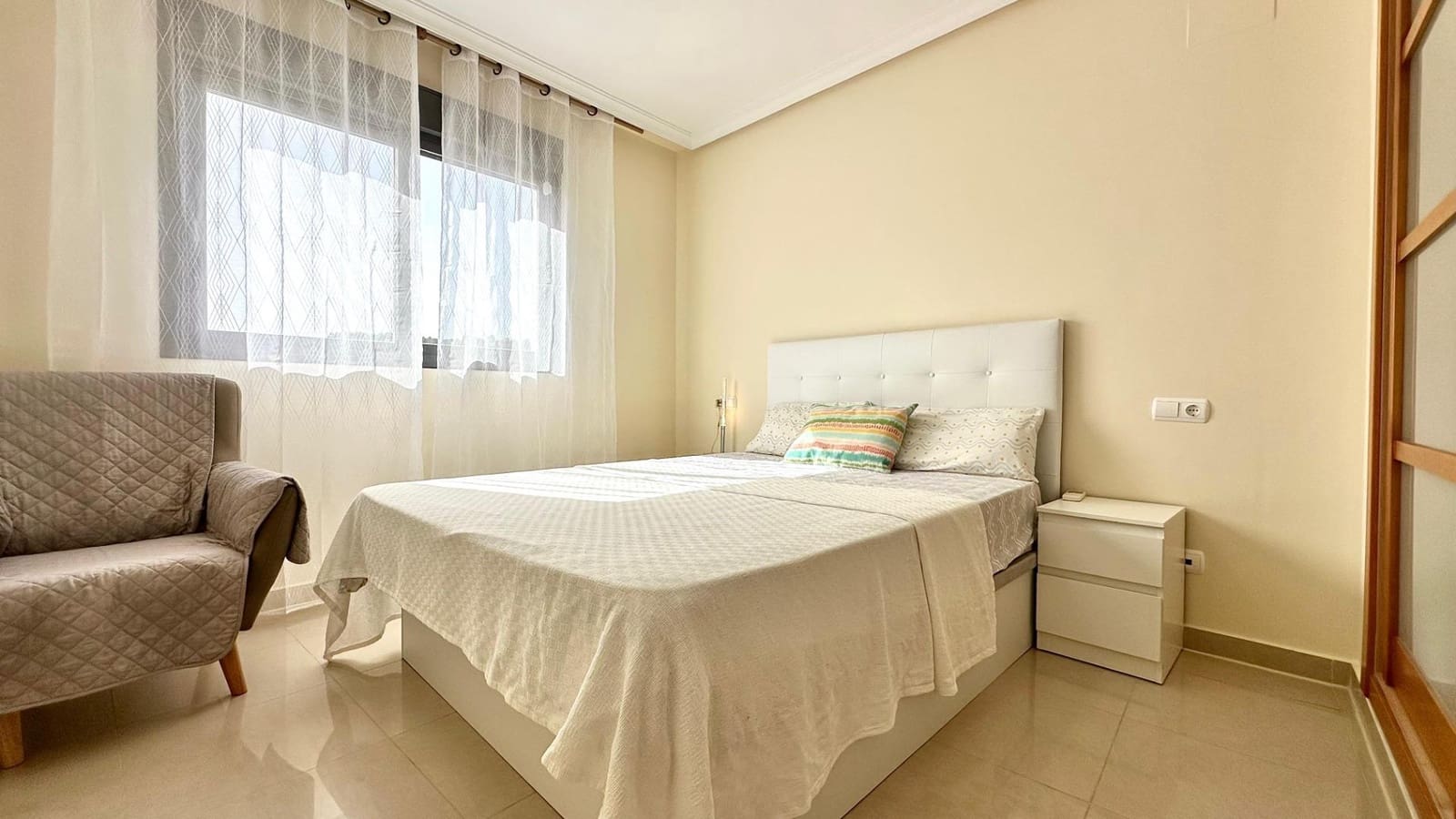 Appartement de 2 chambres à louer à La Villajoyosa / Vila Joiosa avec piscine - 950 € (Ref: 8017617)