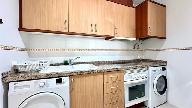 Apartamento de 2 habitaciones en La Villajoyosa / Vila Joiosa en alquiler con piscina - 950 € (Ref: 8017617)