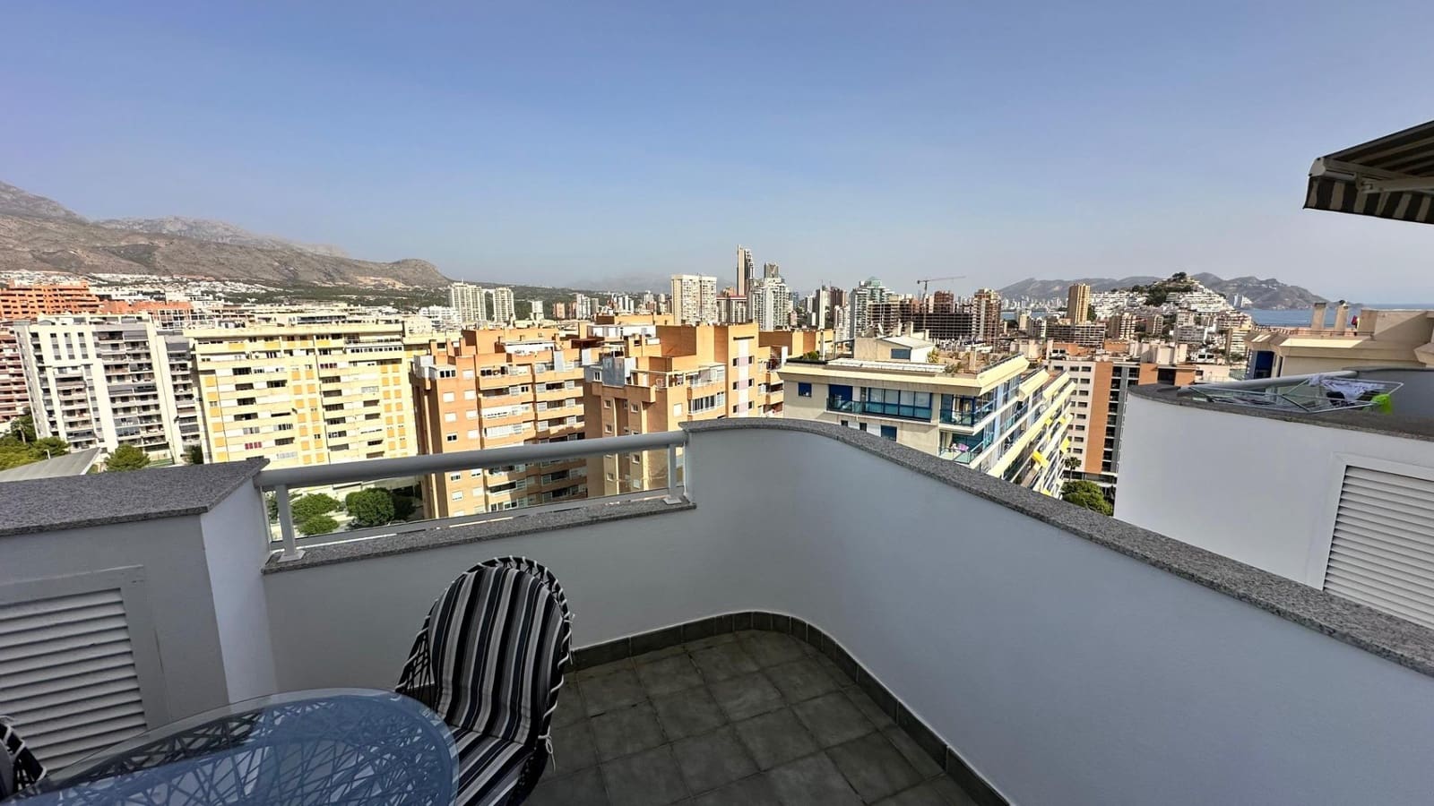 Appartement de 2 chambres à louer à La Villajoyosa / Vila Joiosa avec piscine - 950 € (Ref: 8017617)