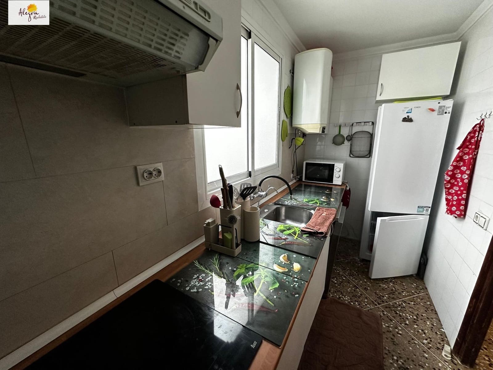 2 slaapkamer Appartement te huur in Valencia stad - € 1.100 (Ref: 8026793)