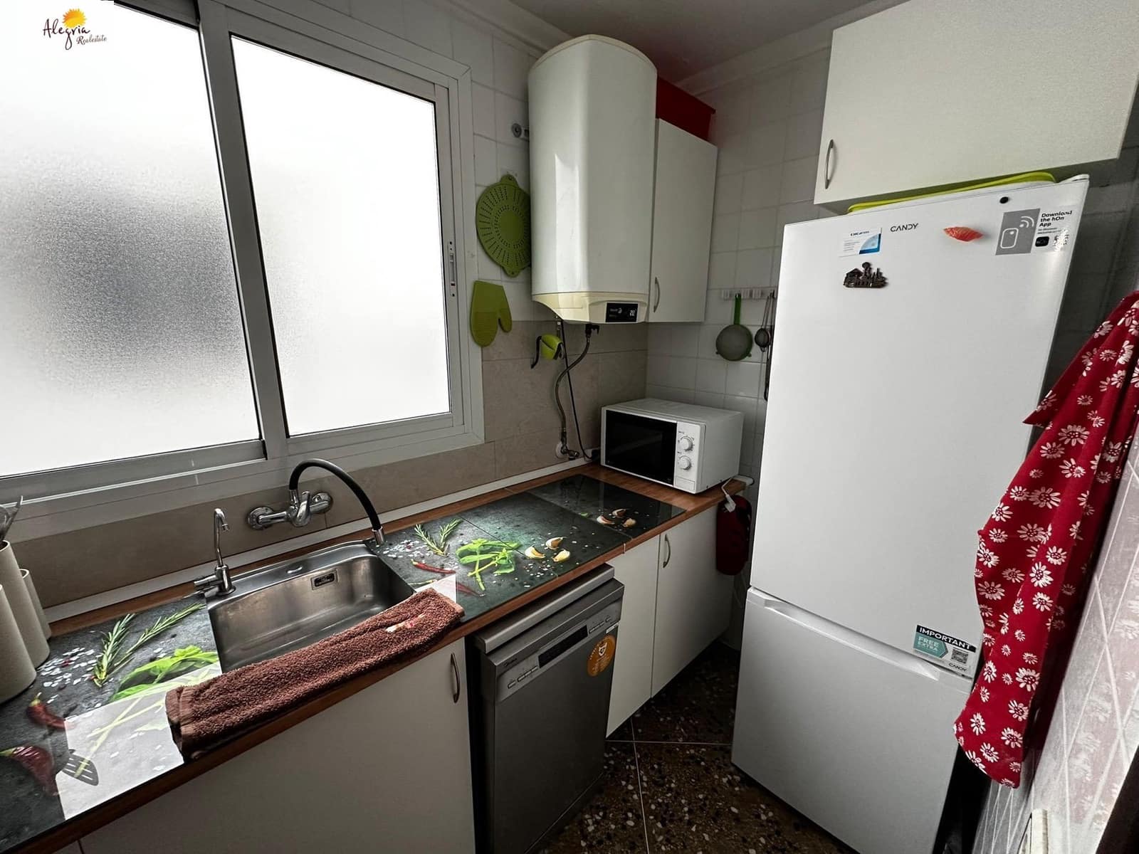 2 slaapkamer Appartement te huur in Valencia stad - € 1.100 (Ref: 8026793)